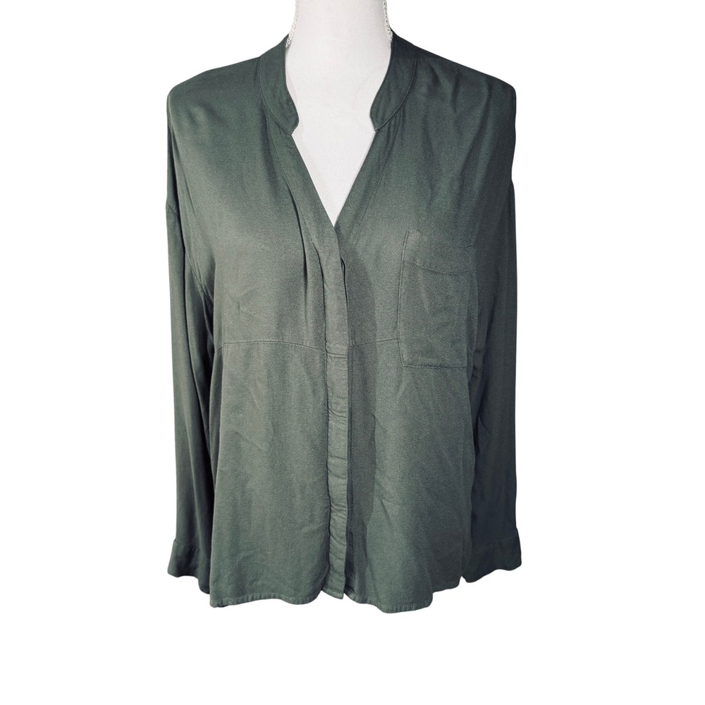 Young Fabulous & Broke Army Green V-Neck Long Sleeve Blouse Top Medium EUC Fall